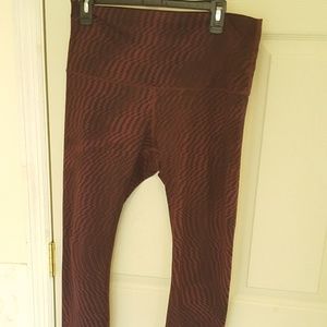 Lululemon Wunder under leggings sz 12